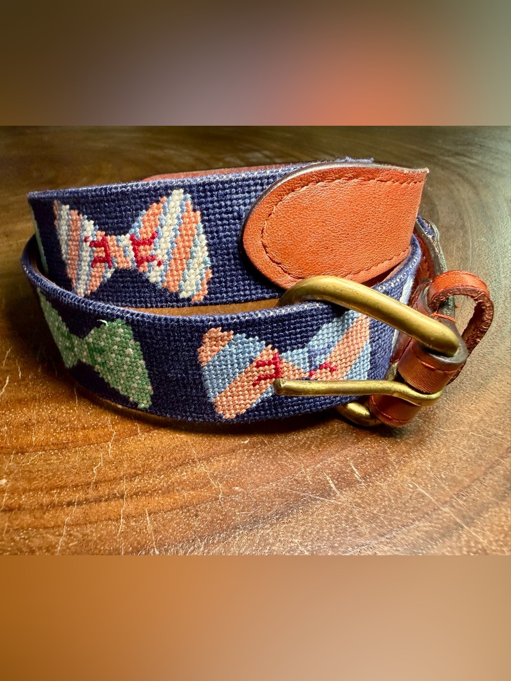 Smathers & Branson Hand Stitched Needlepoint Bow Tie Men’s Belt 36 Brass Leather